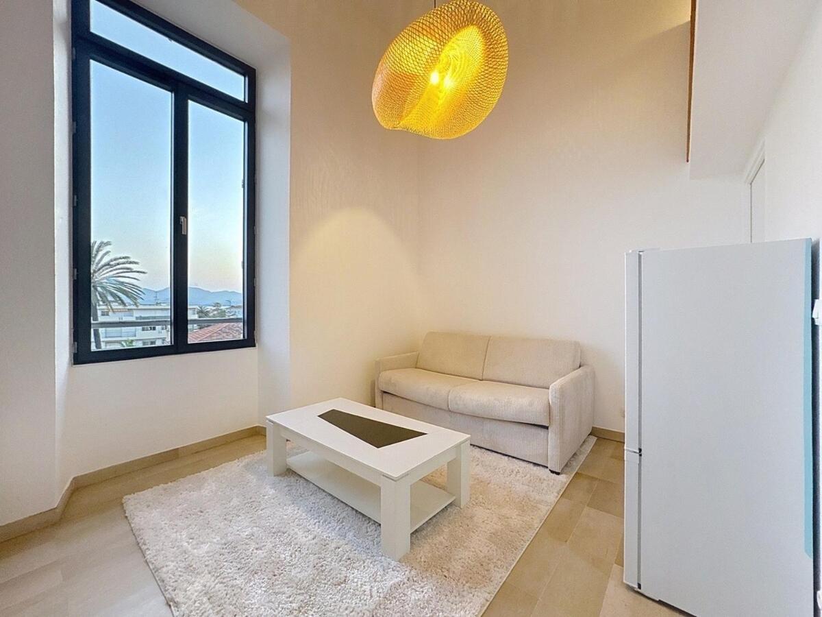 Appartamento Charming 2-room In